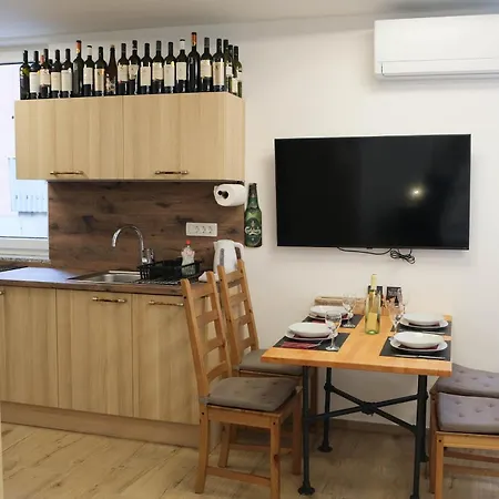 公寓 Beer & Wine House
